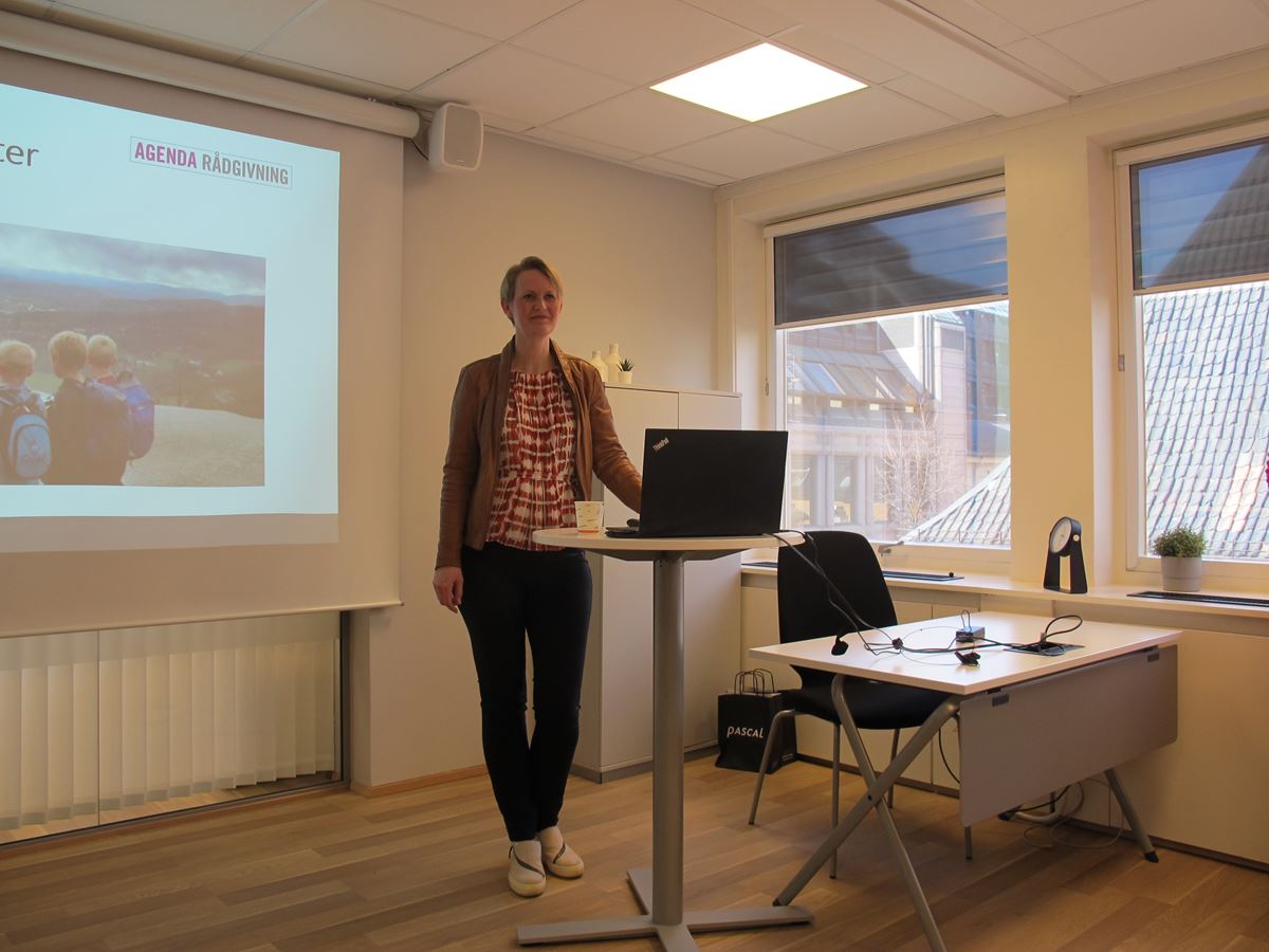Daglig leder i Agenda rådgiving, Marit Brandt Lågøyr, holdt et spennende foredrag om ledelse på Nettverksdagen.